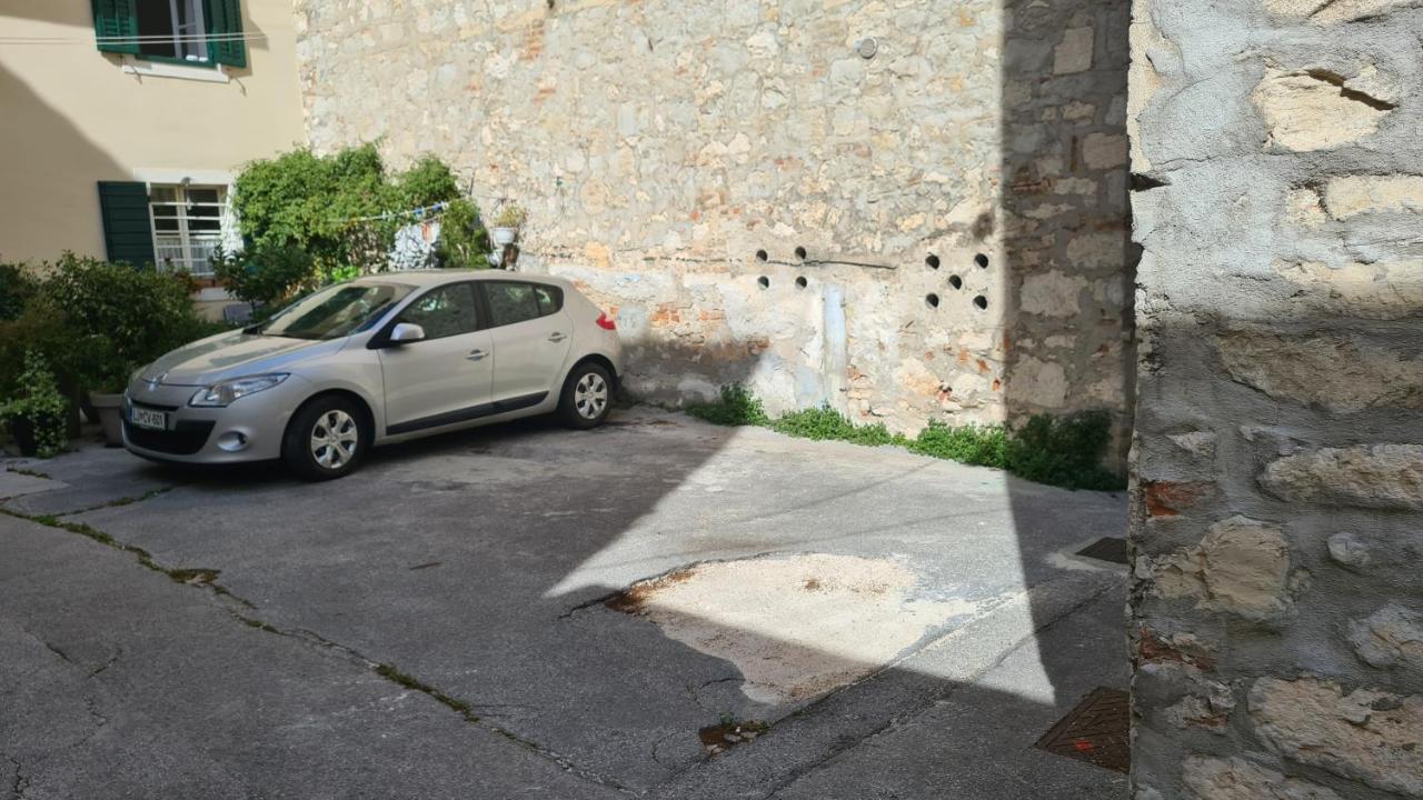 Apartment Central Old Town With Private Indoor Garage Parking Spalato Esterno foto