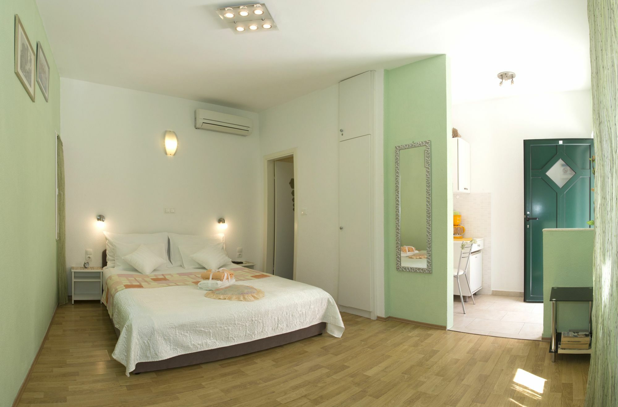 Apartment Central Old Town With Private Indoor Garage Parking Spalato Esterno foto