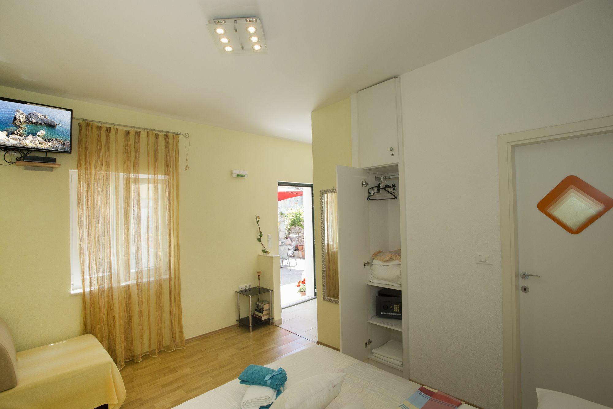 Apartment Central Old Town With Private Indoor Garage Parking Spalato Esterno foto